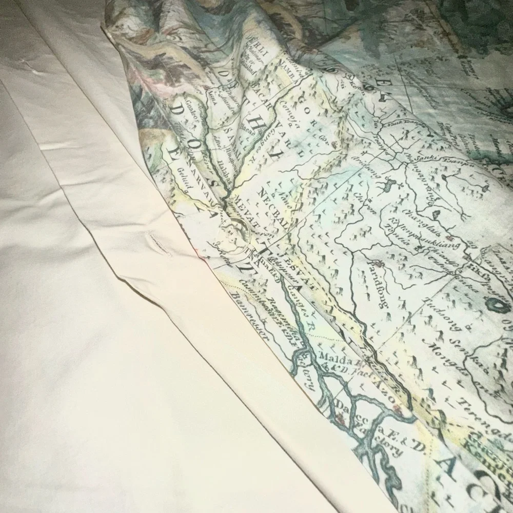 Pottery Barn World Map Duvet Cover & Shams. Blue and Cream King/CAL King